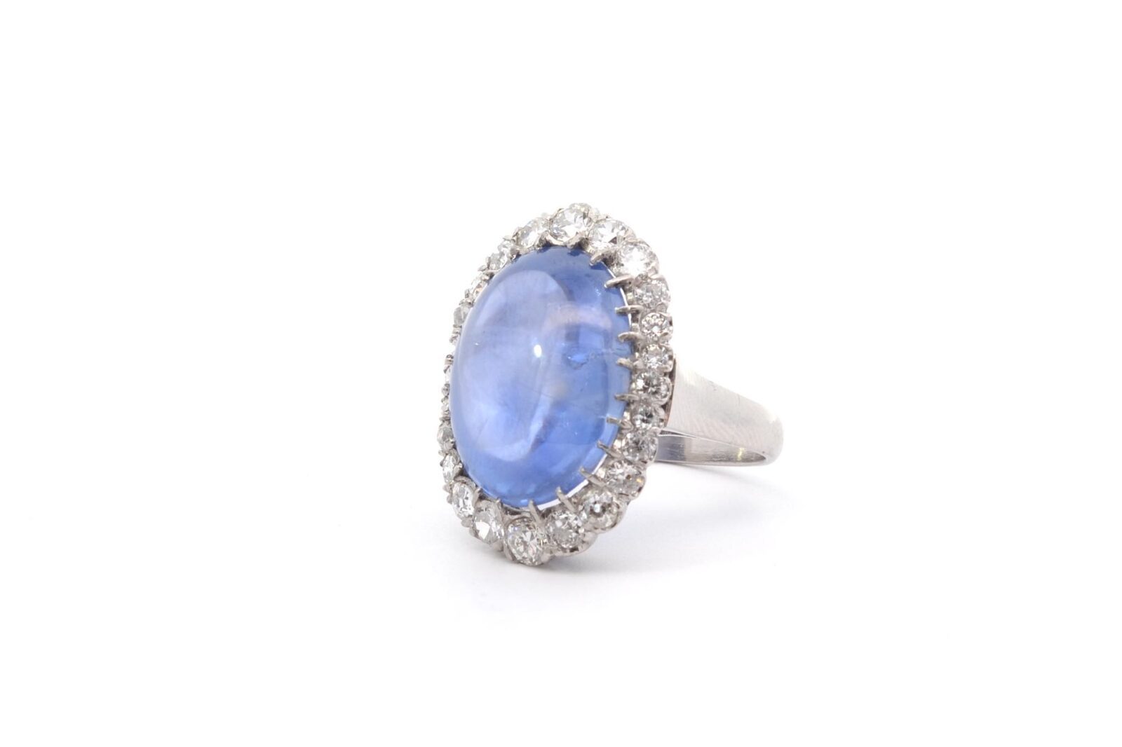 Bague saphir cabochon de 17 cts