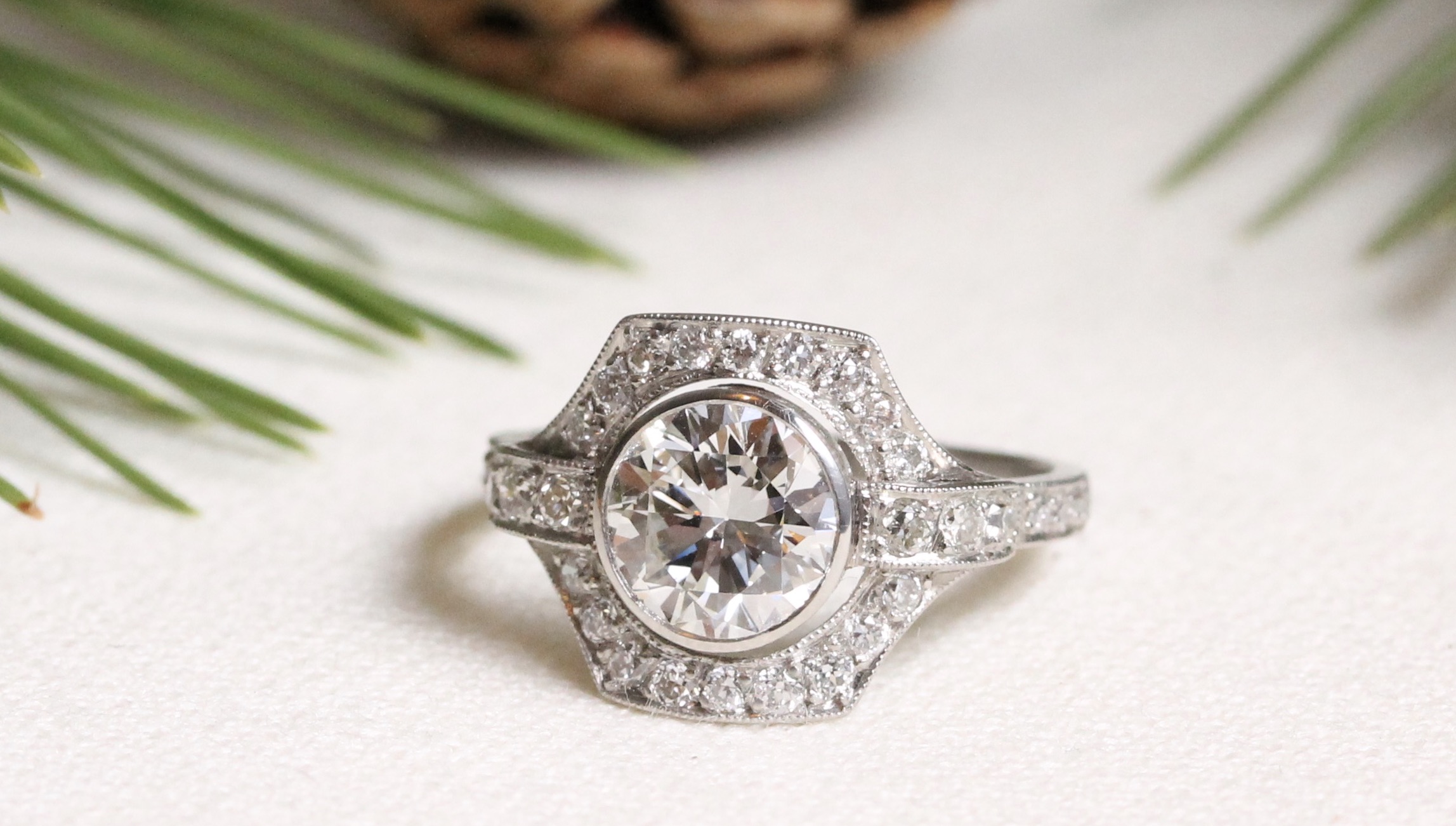 bijoux art déco en vente à paris 9e bijoux art déco en vente